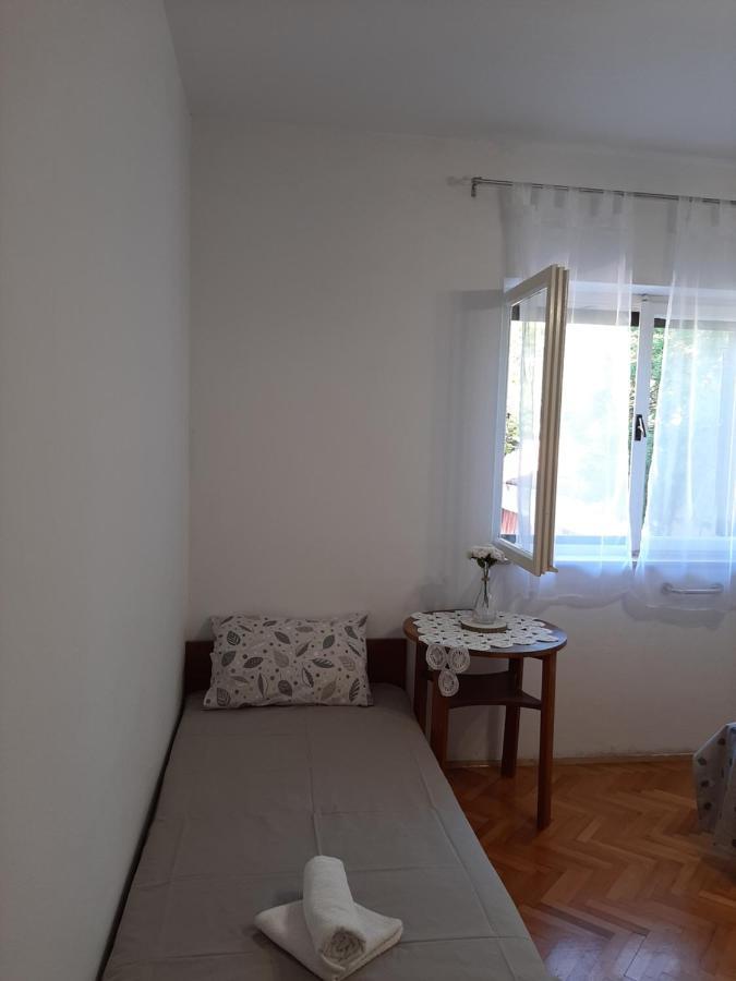 Giovanna - Spacious Lovely Apartment Supetar Exterior foto